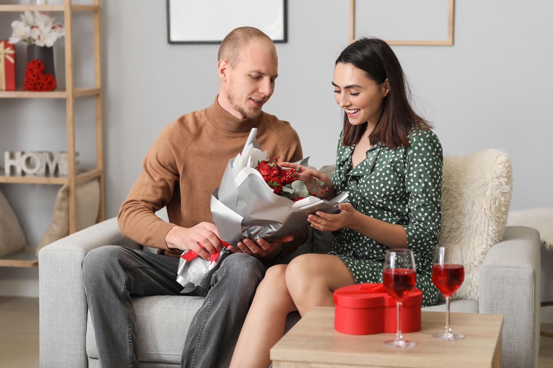 15 Signs He Wants A Serious Relationship With You - Relationship Culture